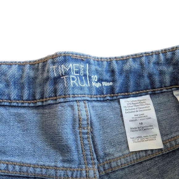 Time And Tru Floral High Rise Jean Shorts Size 10 - Picture 5 of 6